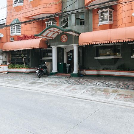 Hotel RedDoorz near East Avenue Medical Center Ciudad Quezon Exterior foto
