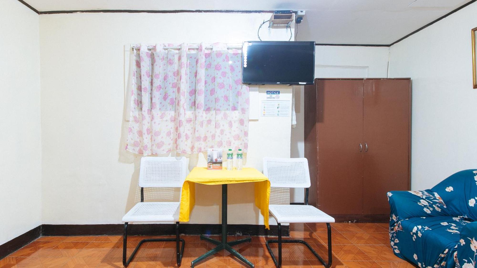 Hotel RedDoorz near East Avenue Medical Center Ciudad Quezon Exterior foto