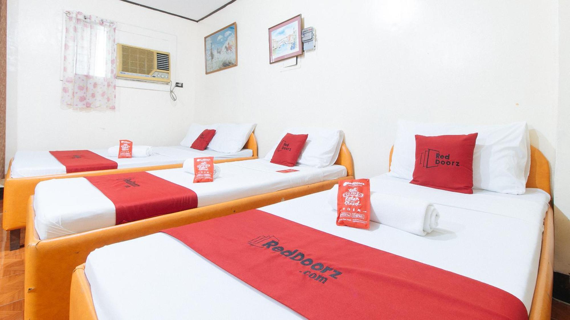 Hotel RedDoorz near East Avenue Medical Center Ciudad Quezon Exterior foto