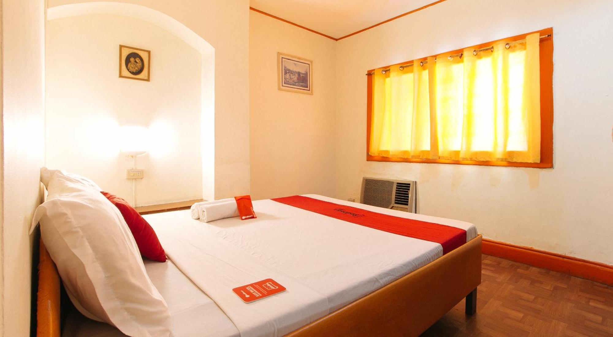 Hotel RedDoorz near East Avenue Medical Center Ciudad Quezon Exterior foto