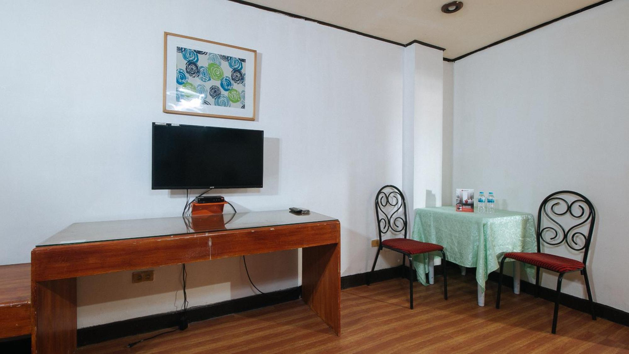 Hotel RedDoorz near East Avenue Medical Center Ciudad Quezon Exterior foto