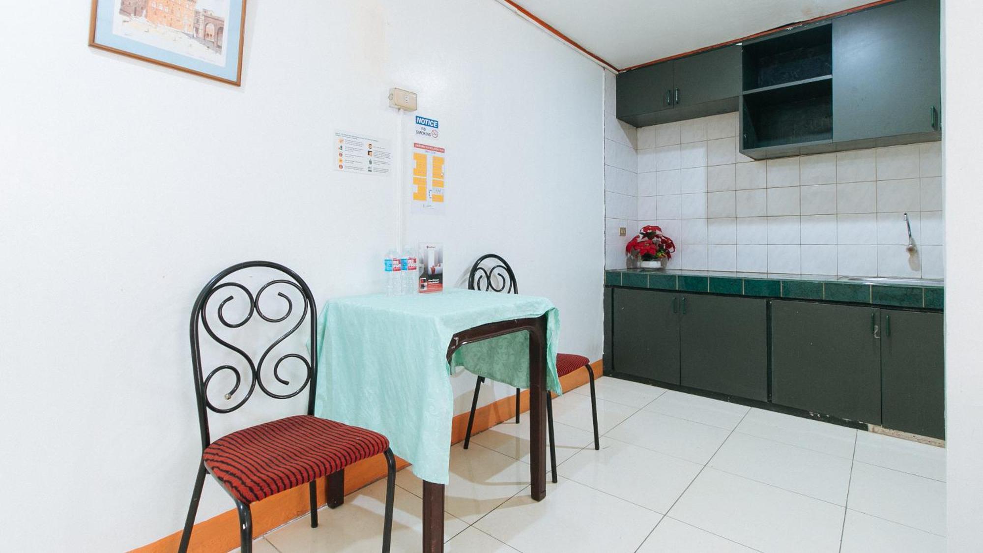Hotel RedDoorz near East Avenue Medical Center Ciudad Quezon Exterior foto