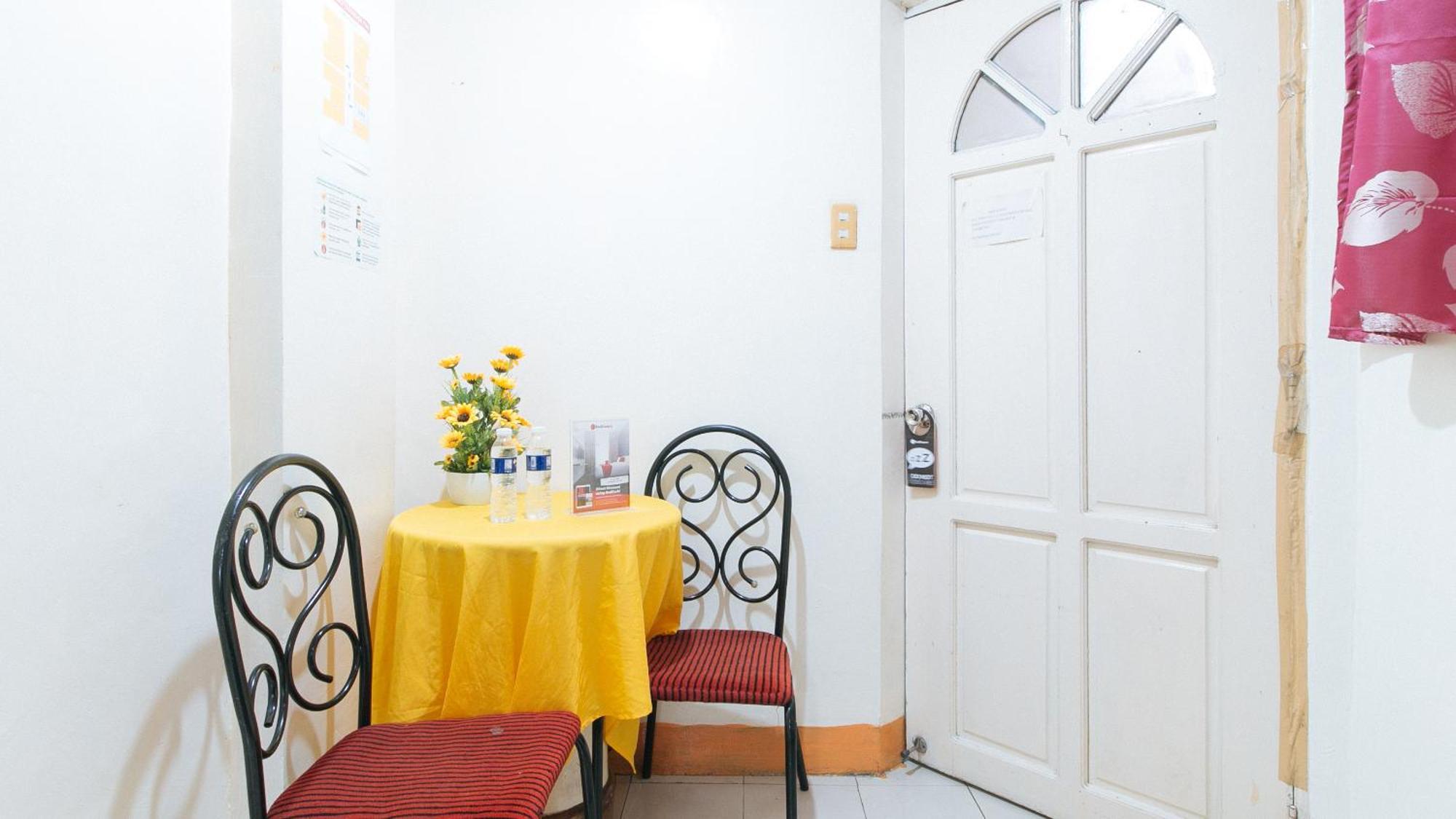 Hotel RedDoorz near East Avenue Medical Center Ciudad Quezon Exterior foto