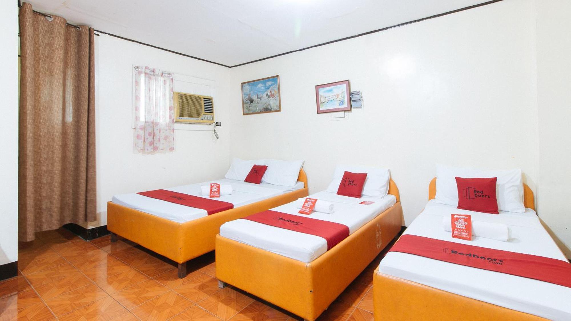 Hotel RedDoorz near East Avenue Medical Center Ciudad Quezon Exterior foto