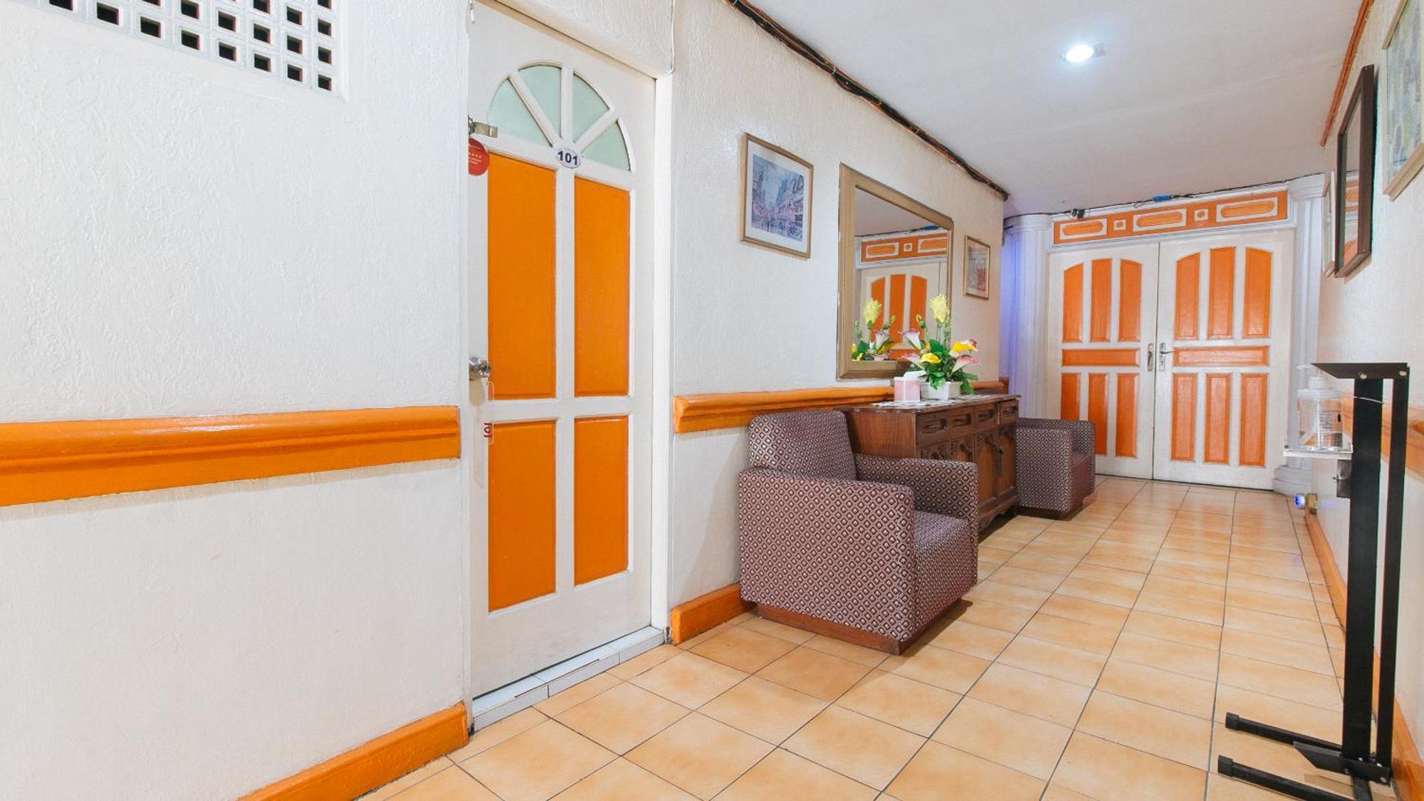 Hotel RedDoorz near East Avenue Medical Center Ciudad Quezon Exterior foto