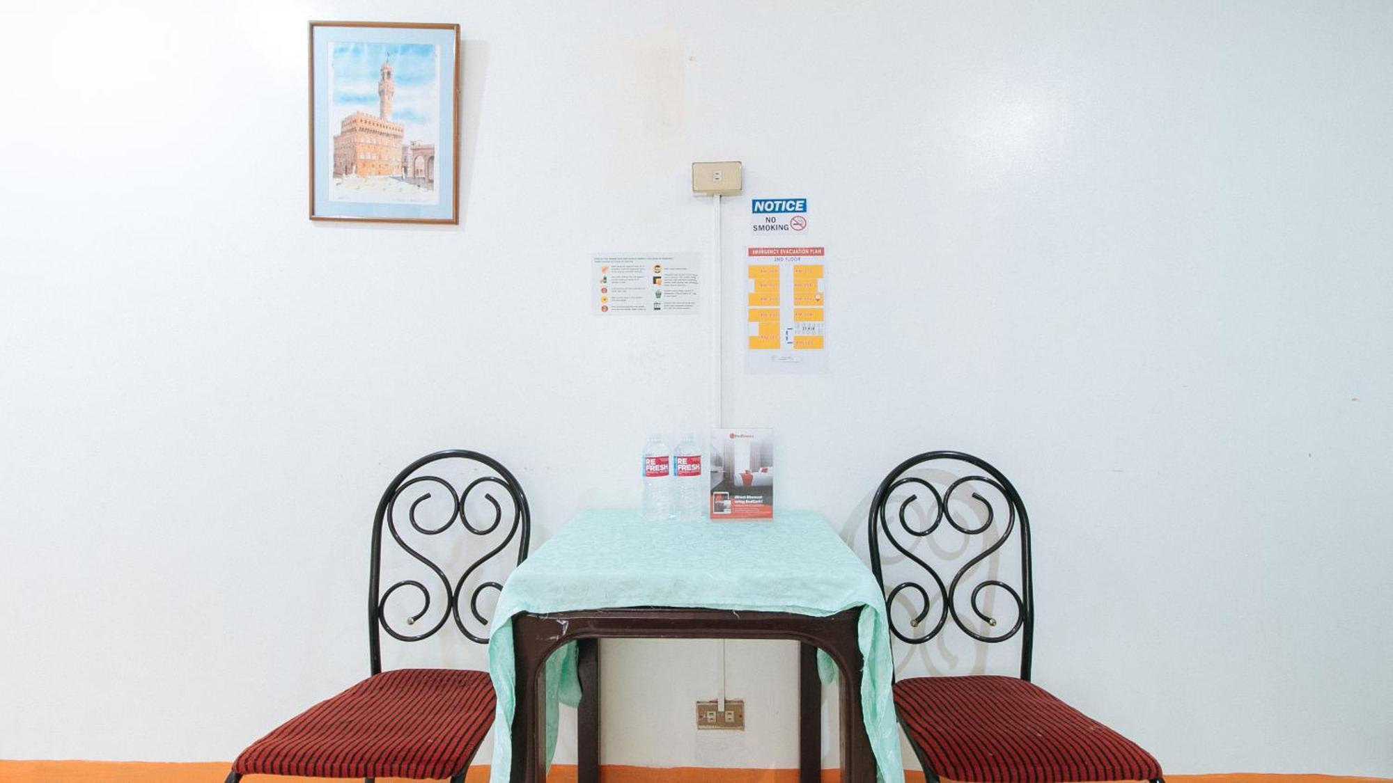 Hotel RedDoorz near East Avenue Medical Center Ciudad Quezon Exterior foto